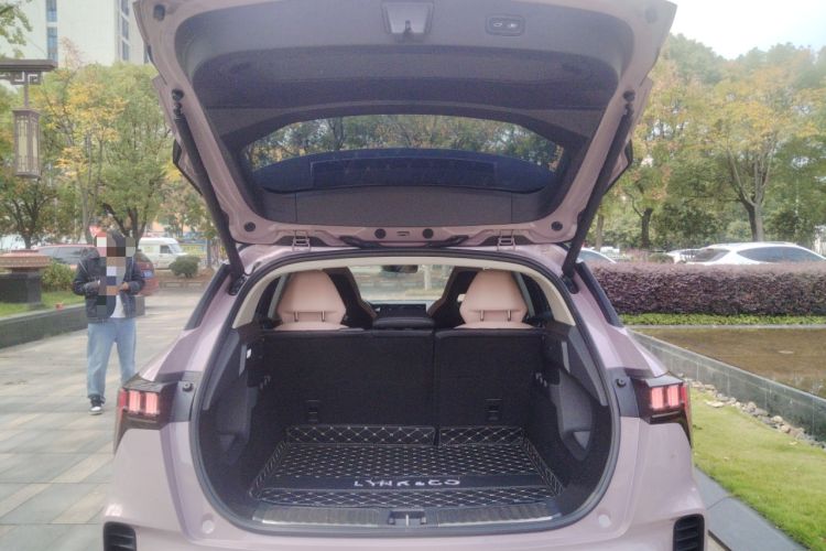 Used Lynk & Co 06 2023 Remix 1.5T Shero Trunk
