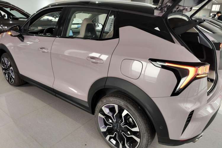 Used Lynk & Co 06 2023 Remix 1.5T Shero Left Side