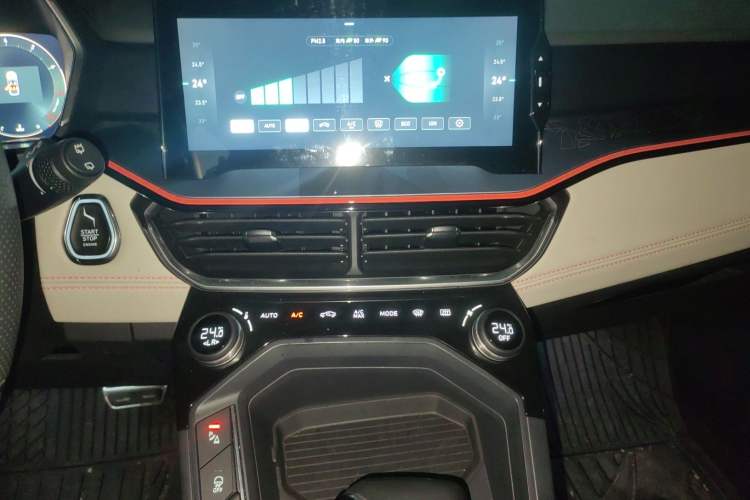 Used Lynk & Co 06 2020 1.5T YAO Halo Audio And AC Panel