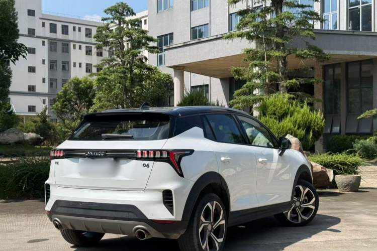 Used Lynk & Co 06 2023 Remix 1.5T Dynamic Halo Exterior 5