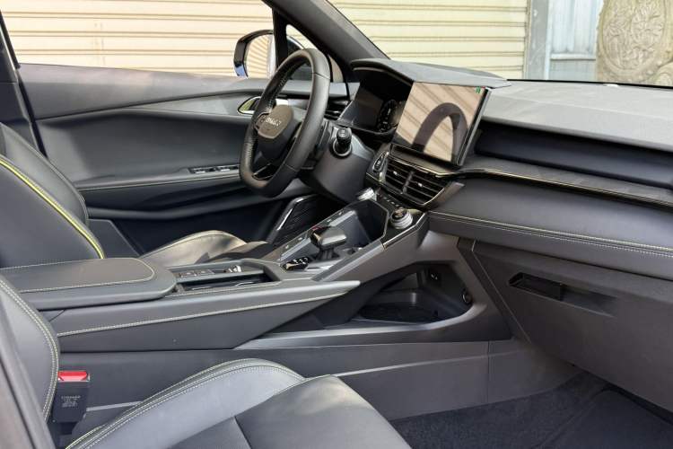 Used Lynk & Co 06 2023 Remix 1.5T Dynamic Halo Interior 14