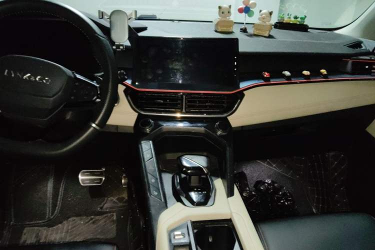 Used Lynk & Co 06 2020 1.5T YAO Halo Audio And AC Panel