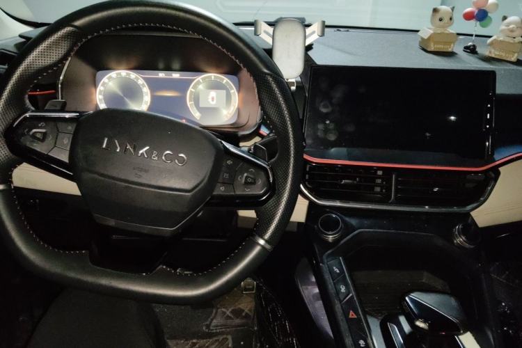 Used Lynk & Co 06 2020 1.5T YAO Halo Center Console