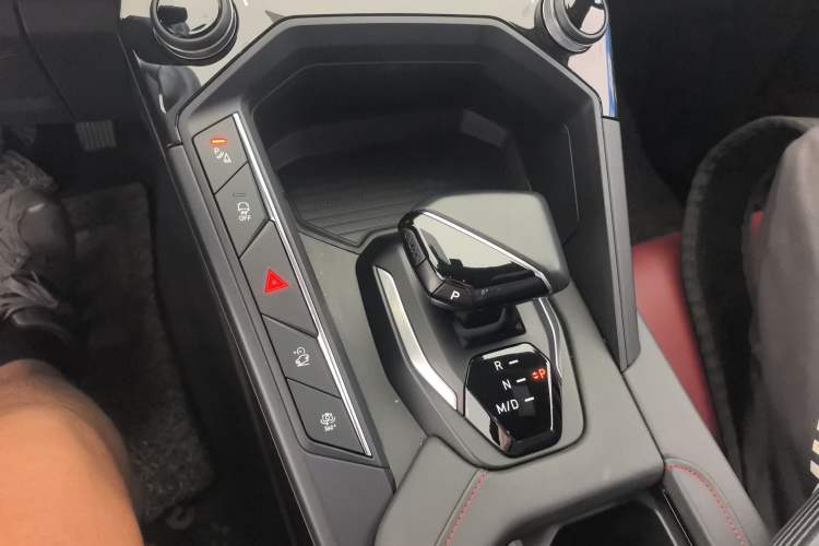 Used Lynk & Co 06 2020 1.5T JinPro model Gear Lever
