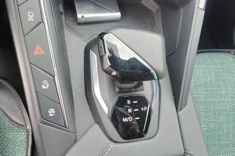 Used Lynk & Co 06 2020 1.5T JinPro model Gear Lever