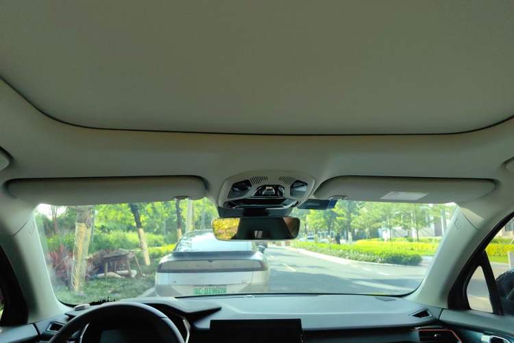 Used Lynk & Co 06 2020 1.5T JinPro model Headliner