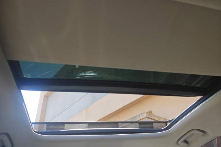 Used Lynk & Co 06 2020 1.5T YAO Halo Headliner