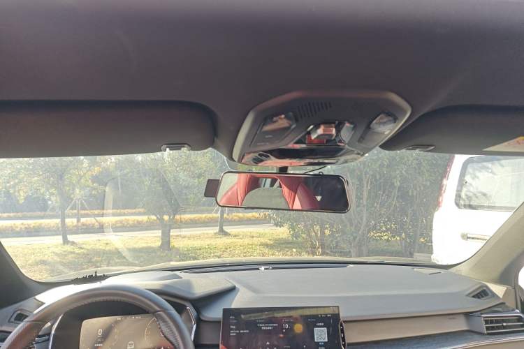 Used Lynk & Co 06 2020 1.5T JinPro model Headliner