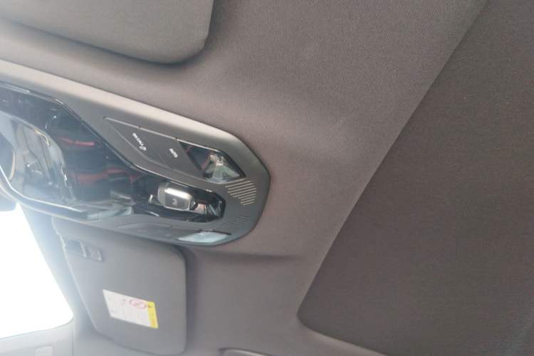 Used Lynk & Co 06 2020 1.5T JinPro model Headliner