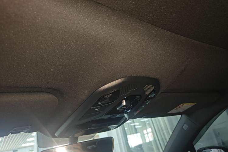 Used Lynk & Co 06 2020 1.5T JinPro model Headliner