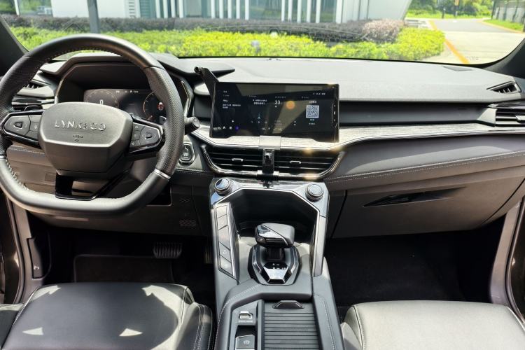 Used Lynk & Co 06 2020 1.5T JinPro model Interior 4