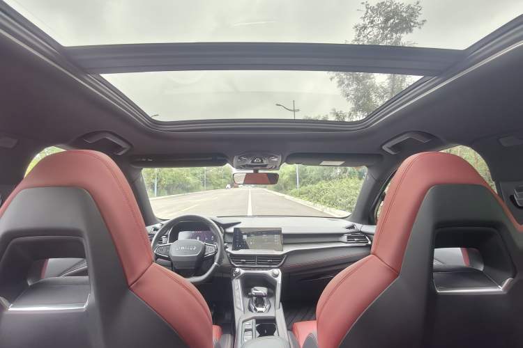 Used Lynk & Co 06 2020 1.5T JinPro model Interior 5