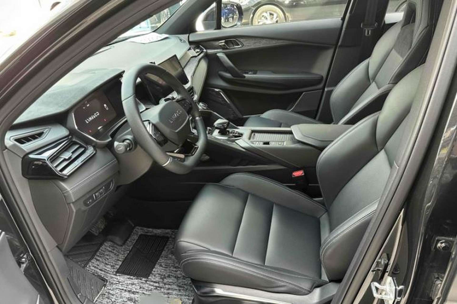 Used Lynk & Co 06 2020 1.5T JinPro model Interior 9
