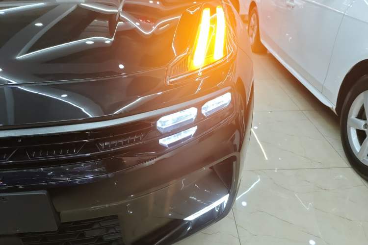 Used Lynk & Co 06 2020 1.5T JinPro model Left Front Headlight