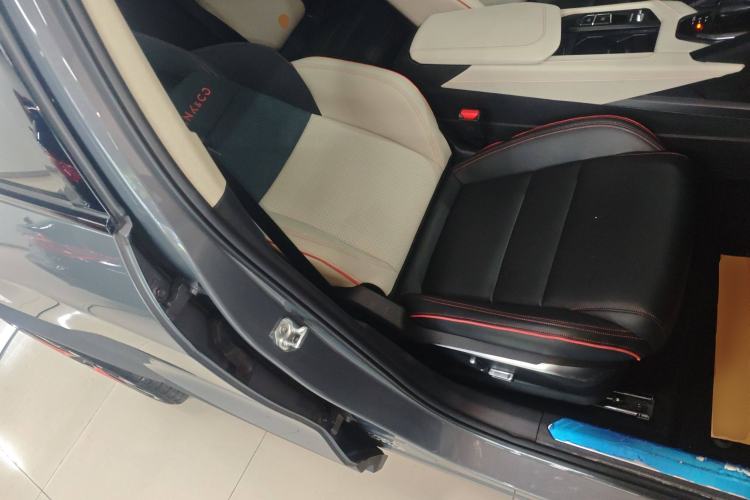 Used Lynk & Co 06 2020 1.5T YAO Halo Right Front Seat