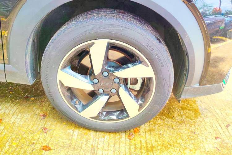 Used Lynk & Co 06 2020 1.5T JinPro model Right Front Wheel Hub