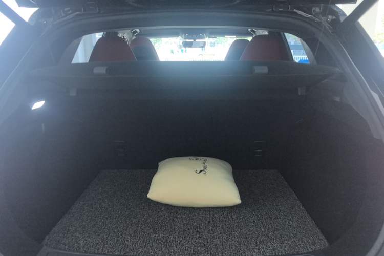 Used Lynk & Co 06 2020 1.5T JinPro model Trunk
