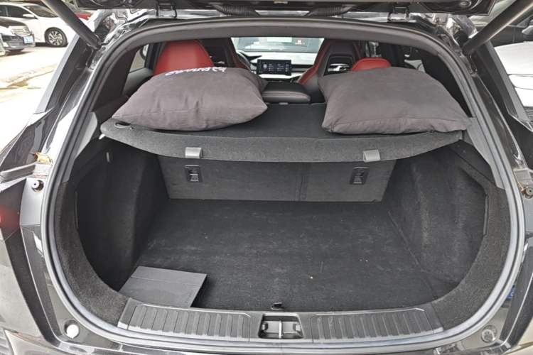 Used Lynk & Co 06 2020 1.5T JinPro model Trunk