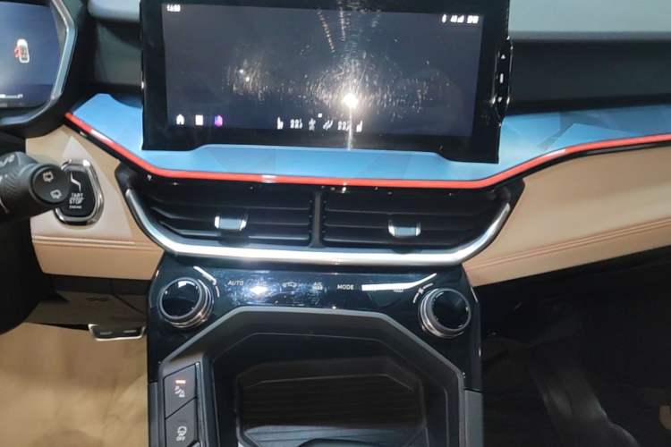 Used Lynk & Co 06 2020 1.5T YAO Halo Audio And AC Panel