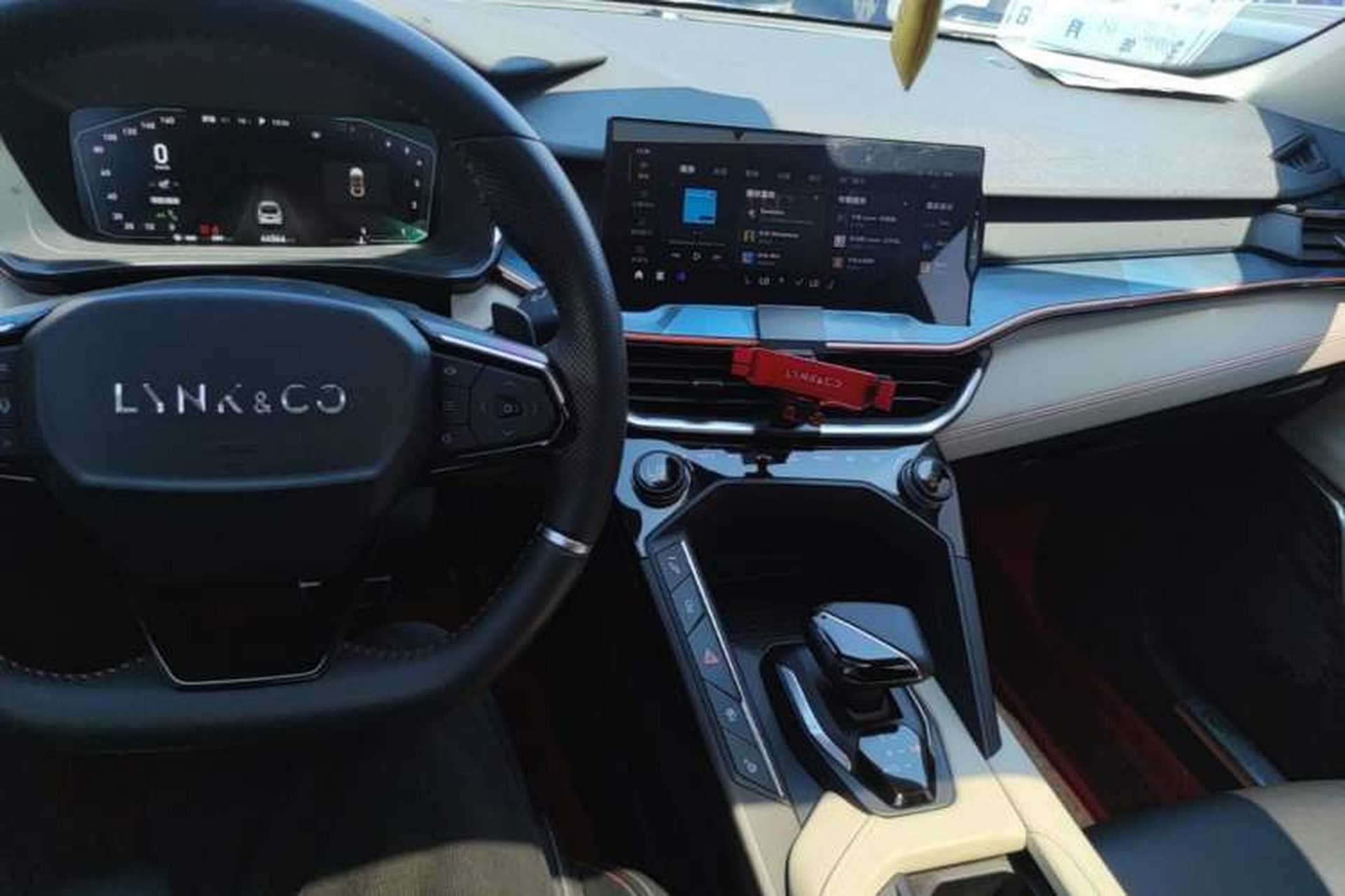 Used Lynk & Co 06 2020 1.5T YAO Halo Audio And AC Panel