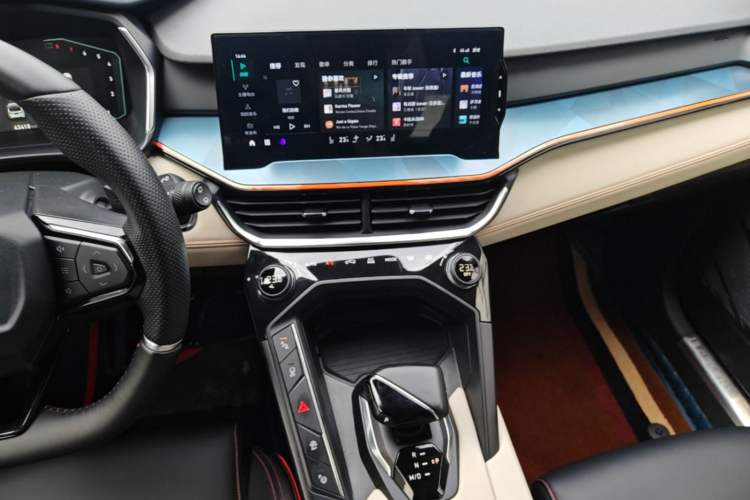 Used Lynk & Co 06 2020 1.5T YAO Halo Audio And AC Panel