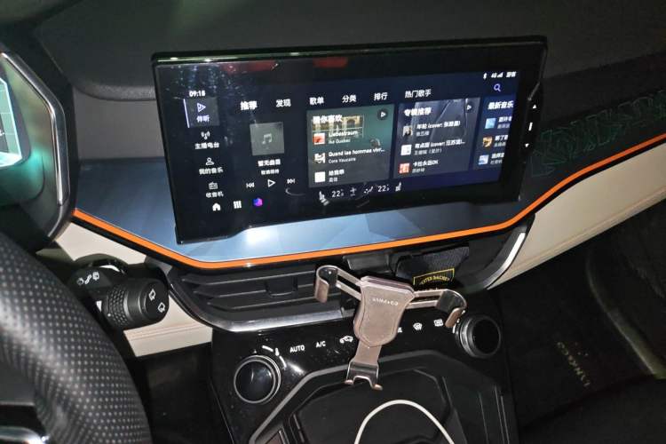 Used Lynk & Co 06 2020 1.5T YAO Halo Audio And AC Panel