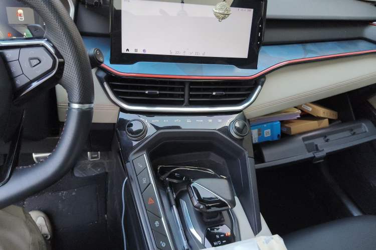 Used Lynk & Co 06 2020 1.5T YAO Halo Audio And AC Panel