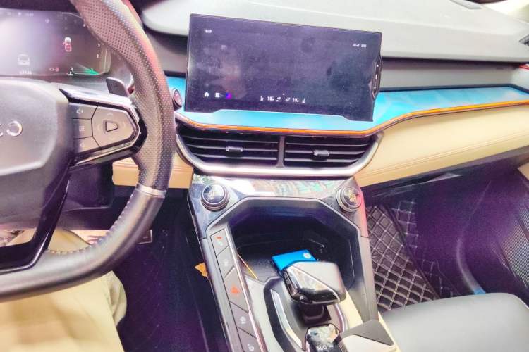 Used Lynk & Co 06 2020 1.5T YAO Halo Audio And AC Panel