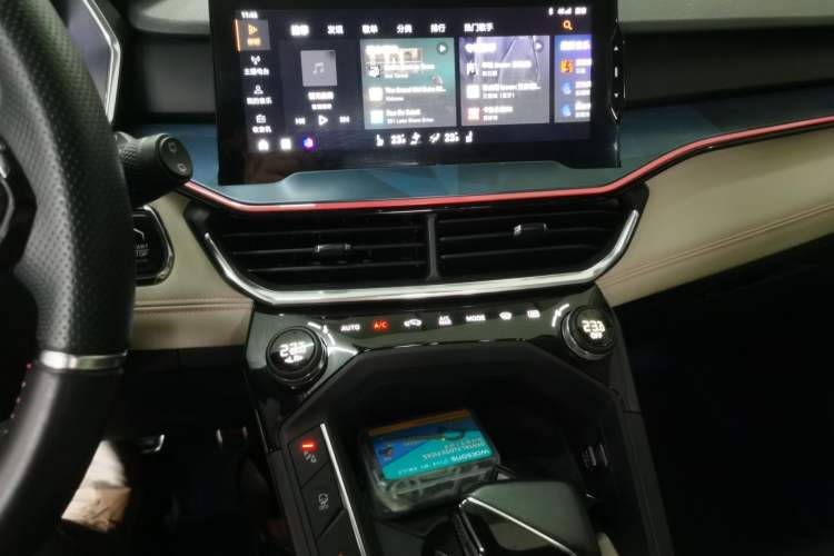 Used Lynk & Co 06 2020 1.5T Tech Pioneer Edition Audio And AC Panel