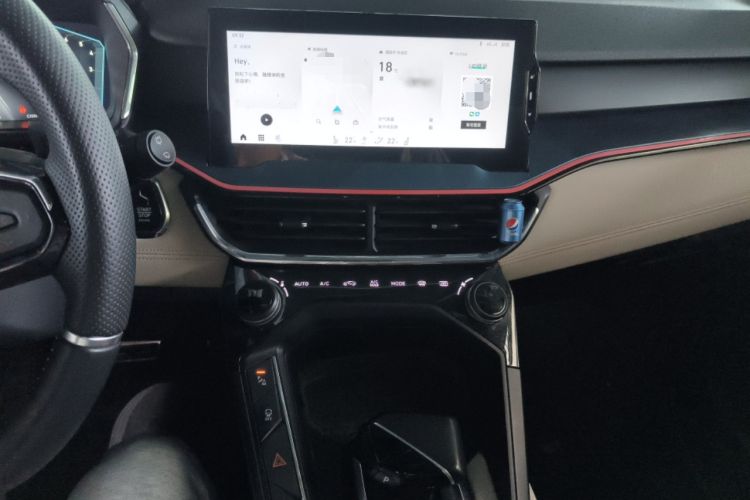 Used Lynk & Co 06 2020 1.5T Tech Pioneer Edition Audio And AC Panel