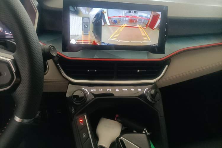 Used Lynk & Co 06 2020 1.5T YAO Halo Audio And AC Panel