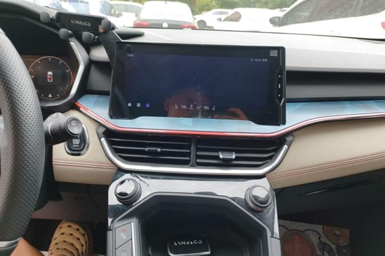 Used Lynk & Co 06 2020 1.5T YAO Halo Audio And AC Panel