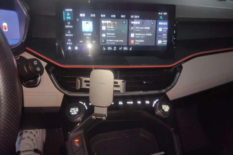 Used Lynk & Co 06 2020 1.5T YAO Halo Audio And AC Panel