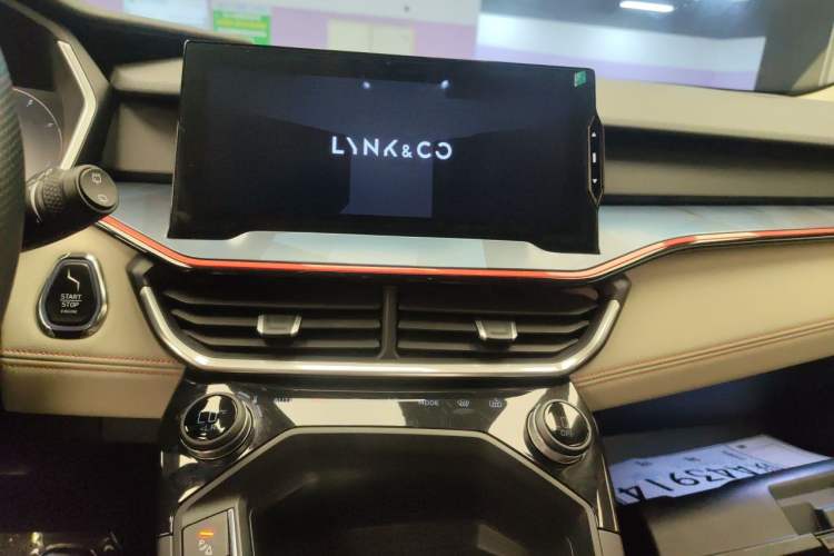 Used Lynk & Co 06 2020 1.5T YAO Halo Audio And AC Panel