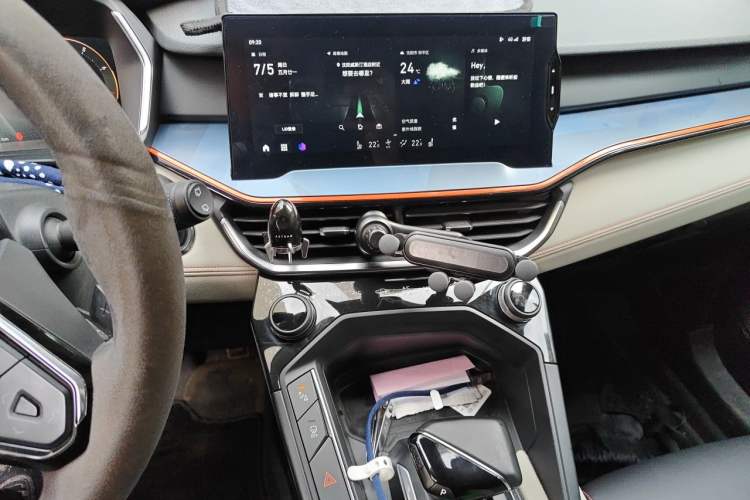 Used Lynk & Co 06 2020 1.5T YAO Halo Audio And AC Panel