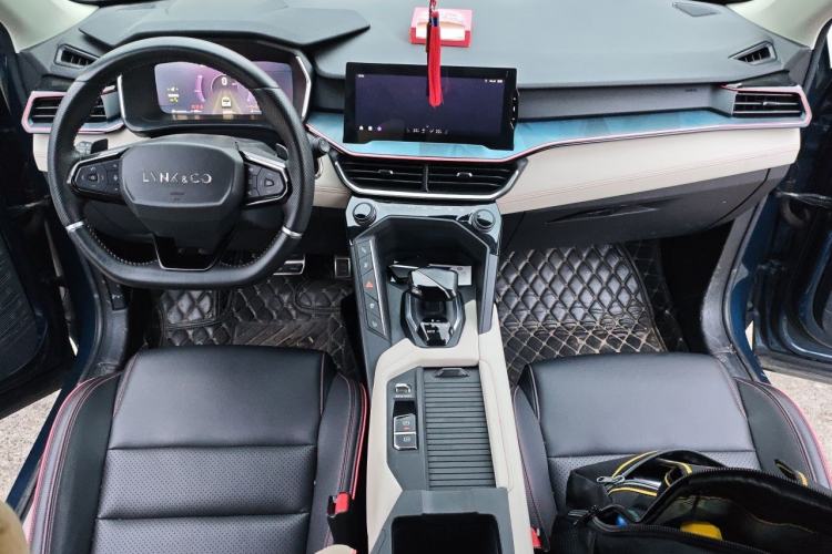 Used Lynk & Co 06 2020 1.5T YAO Halo Center Console