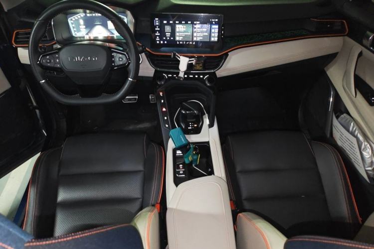 Used Lynk & Co 06 2020 1.5T YAO Halo Center Console