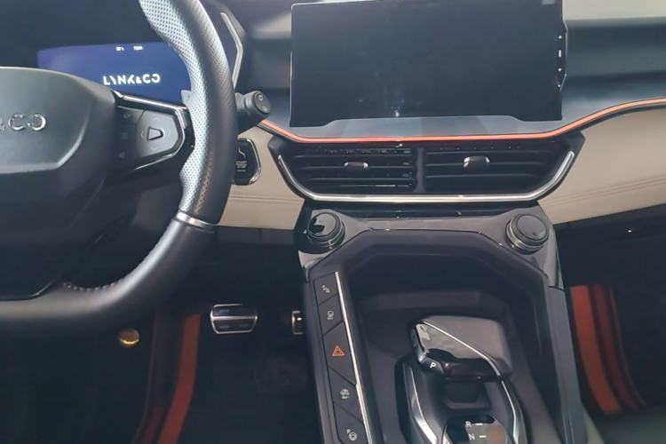 Used Lynk & Co 06 2020 1.5T YAO Halo Center Console