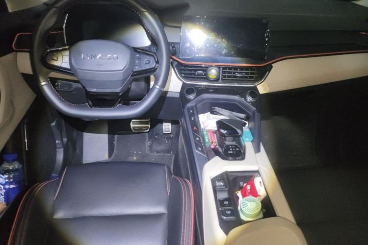 Used Lynk & Co 06 2020 1.5T YAO Halo Center Console