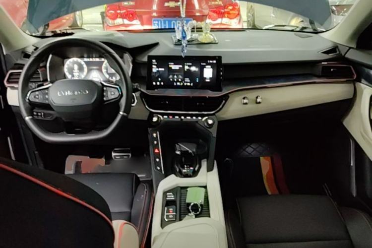 Used Lynk & Co 06 2020 1.5T YAO Halo Center Console