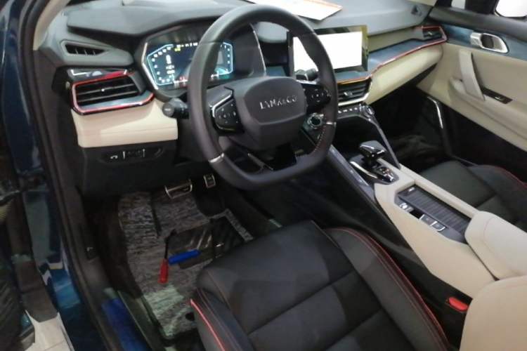 Used Lynk & Co 06 2020 1.5T YAO Halo Center Console