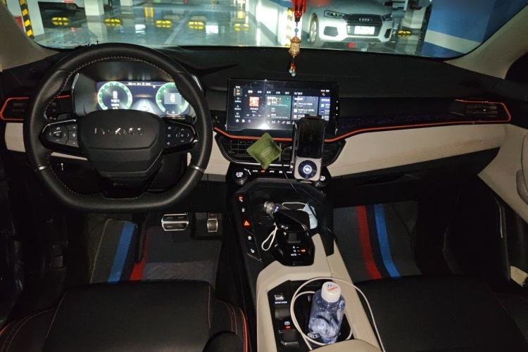 Used Lynk & Co 06 2020 1.5T YAO Halo Center Console