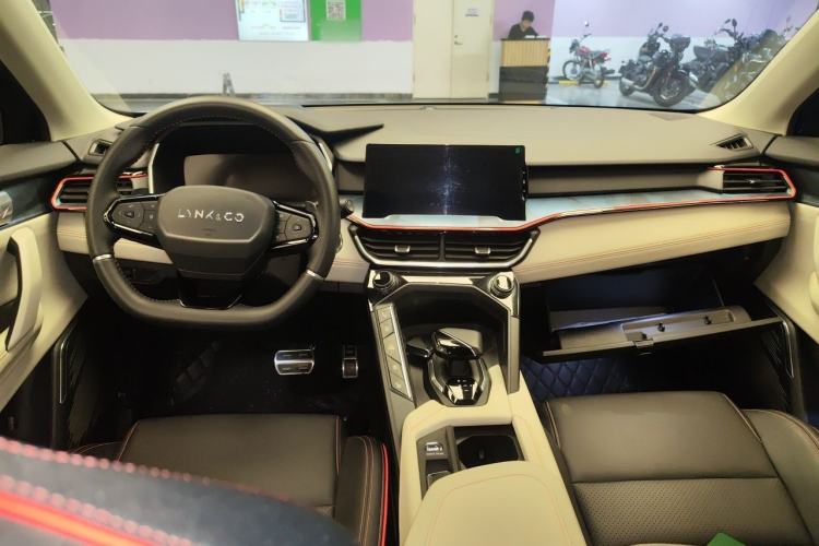 Used Lynk & Co 06 2020 1.5T YAO Halo Center Console
