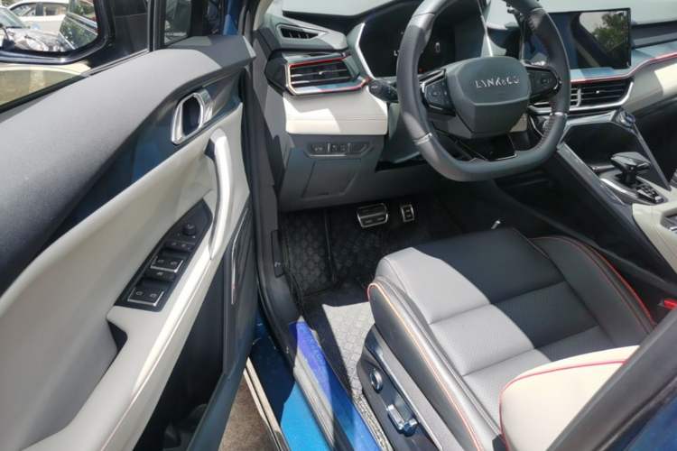 Used Lynk & Co 06 2020 1.5T YAO Halo Driver Seat
