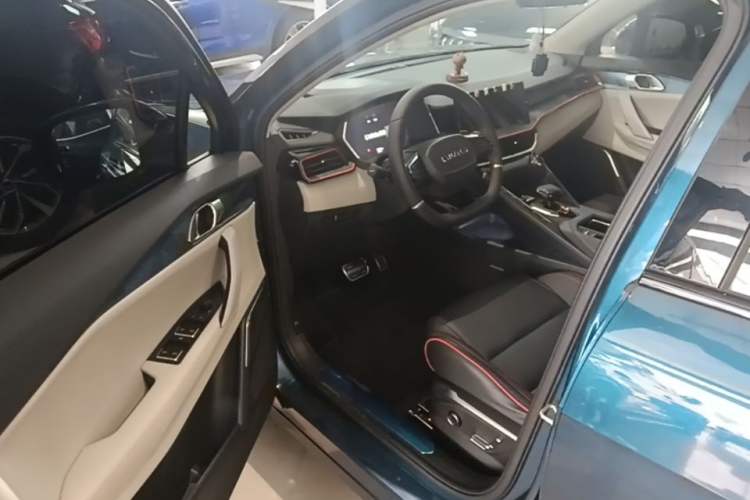 Used Lynk & Co 06 2020 1.5T YAO Halo Driver Seat