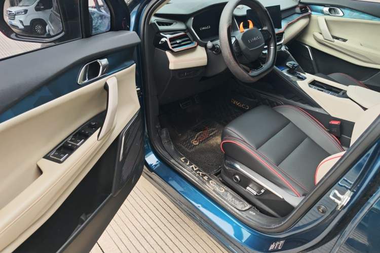 Used Lynk & Co 06 2020 1.5T YAO Halo Driver Seat