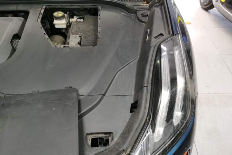 Used Lynk & Co 06 2020 1.5T Tech Pioneer Edition Engine Bay Left