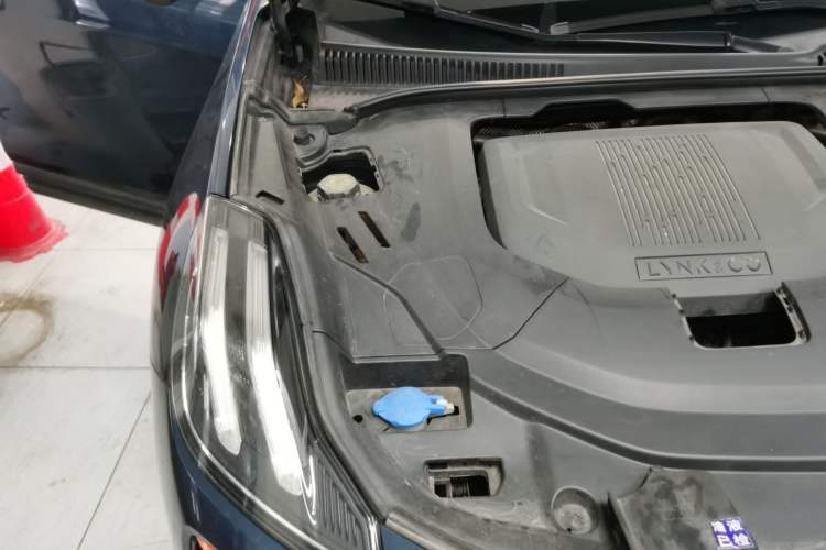 Used Lynk & Co 06 2020 1.5T Tech Pioneer Edition Engine Bay Right