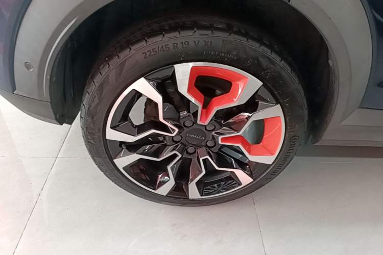 Used Lynk & Co 06 2020 1.5T YAO Halo Exterior 5