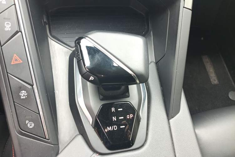Used Lynk & Co 06 2020 1.5T YAO Halo Gear Lever